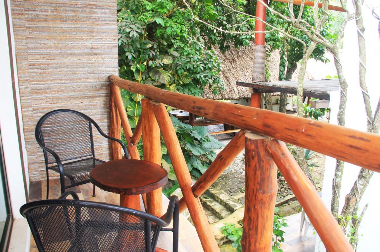Hotel Pancho Villas Bacalar - Free Bikes And Paddles ภายนอก รูปภาพ