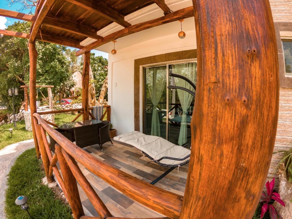 Hotel Pancho Villas Bacalar - Free Bikes And Paddles ภายนอก รูปภาพ