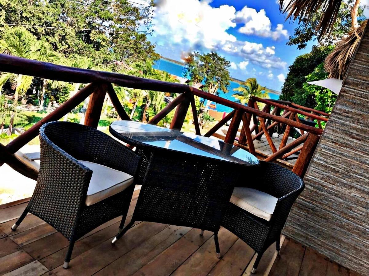 Hotel Pancho Villas Bacalar - Free Bikes And Paddles ภายนอก รูปภาพ
