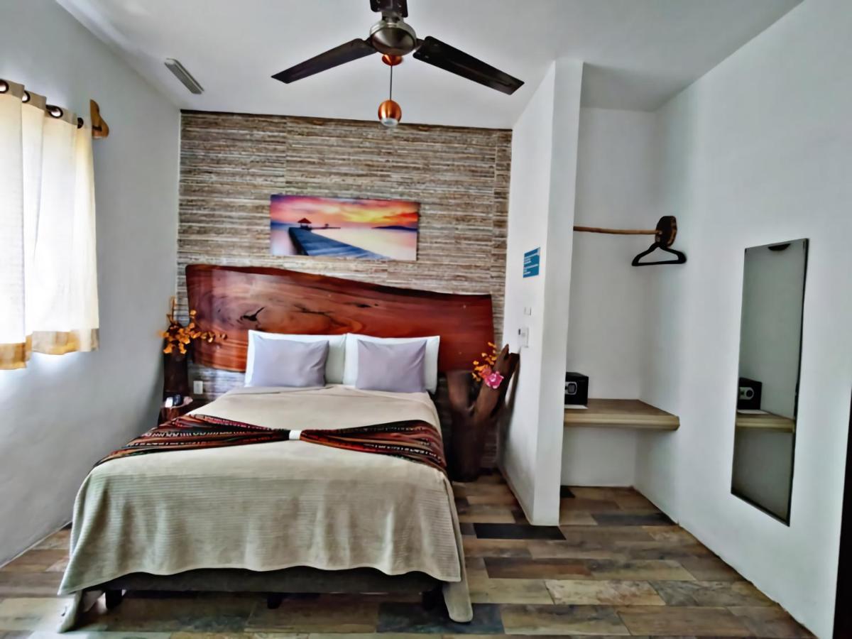 Hotel Pancho Villas Bacalar - Free Bikes And Paddles ภายนอก รูปภาพ