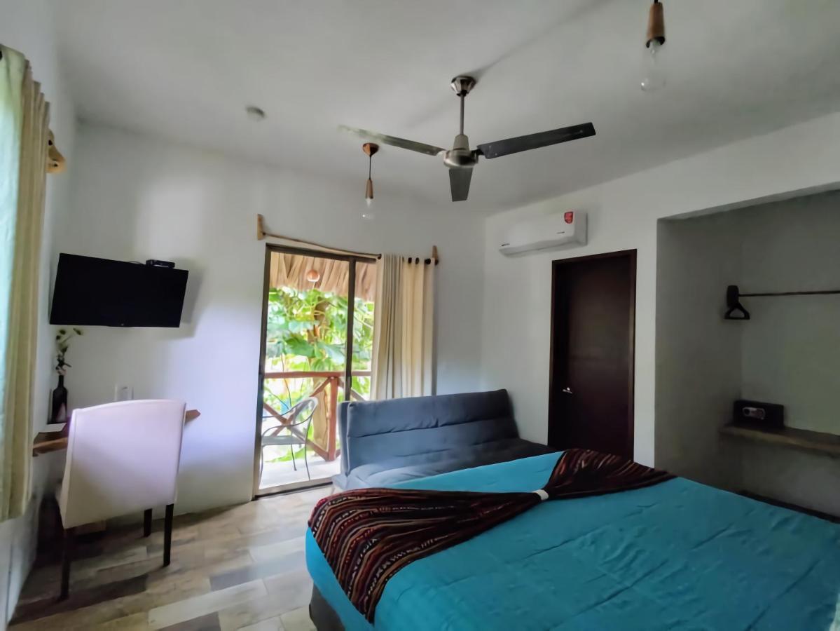 Hotel Pancho Villas Bacalar - Free Bikes And Paddles ภายนอก รูปภาพ