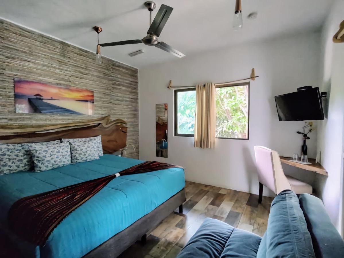 Hotel Pancho Villas Bacalar - Free Bikes And Paddles ภายนอก รูปภาพ