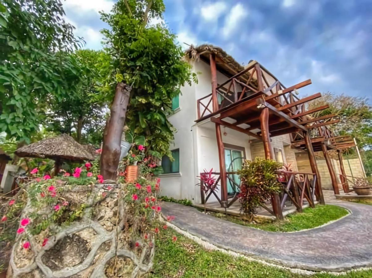 Hotel Pancho Villas Bacalar - Free Bikes And Paddles ภายนอก รูปภาพ