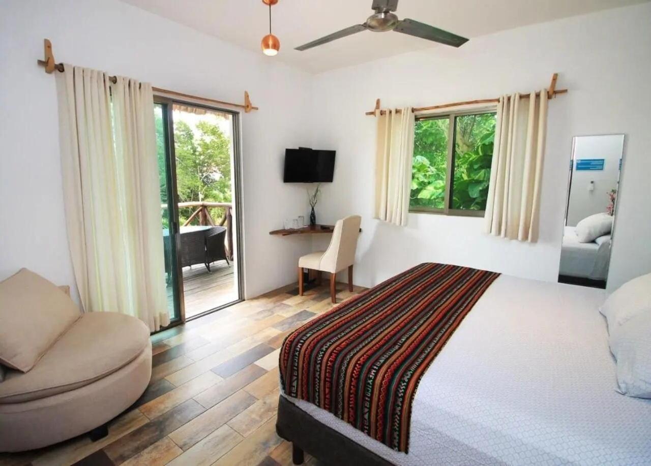 Hotel Pancho Villas Bacalar - Free Bikes And Paddles ภายนอก รูปภาพ